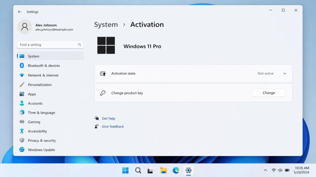 Windows 11 Home vs Pro differences compared in a feature-by-feature table